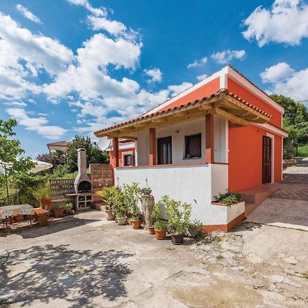 Awesome Home In Porec With House Sea View 외부 사진