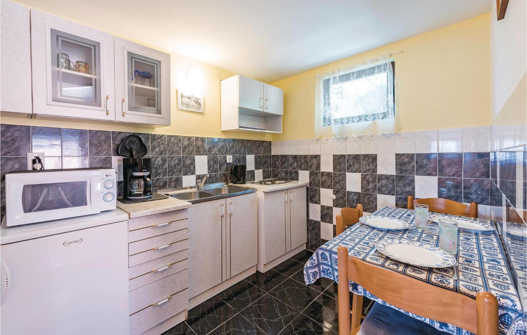 Awesome Home In Porec With House Sea View 외부 사진