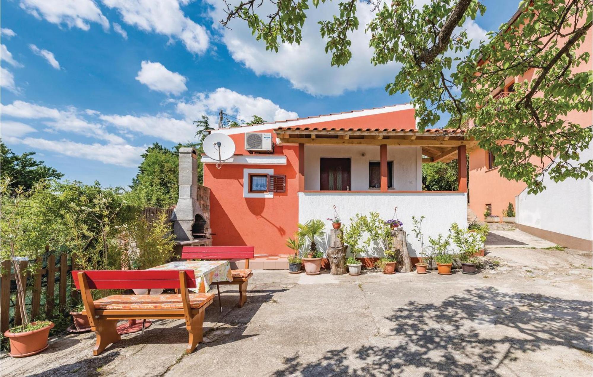 Awesome Home In Porec With House Sea View 외부 사진