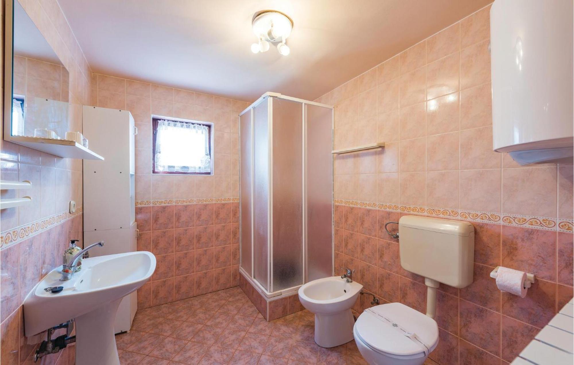 Awesome Home In Porec With House Sea View 외부 사진