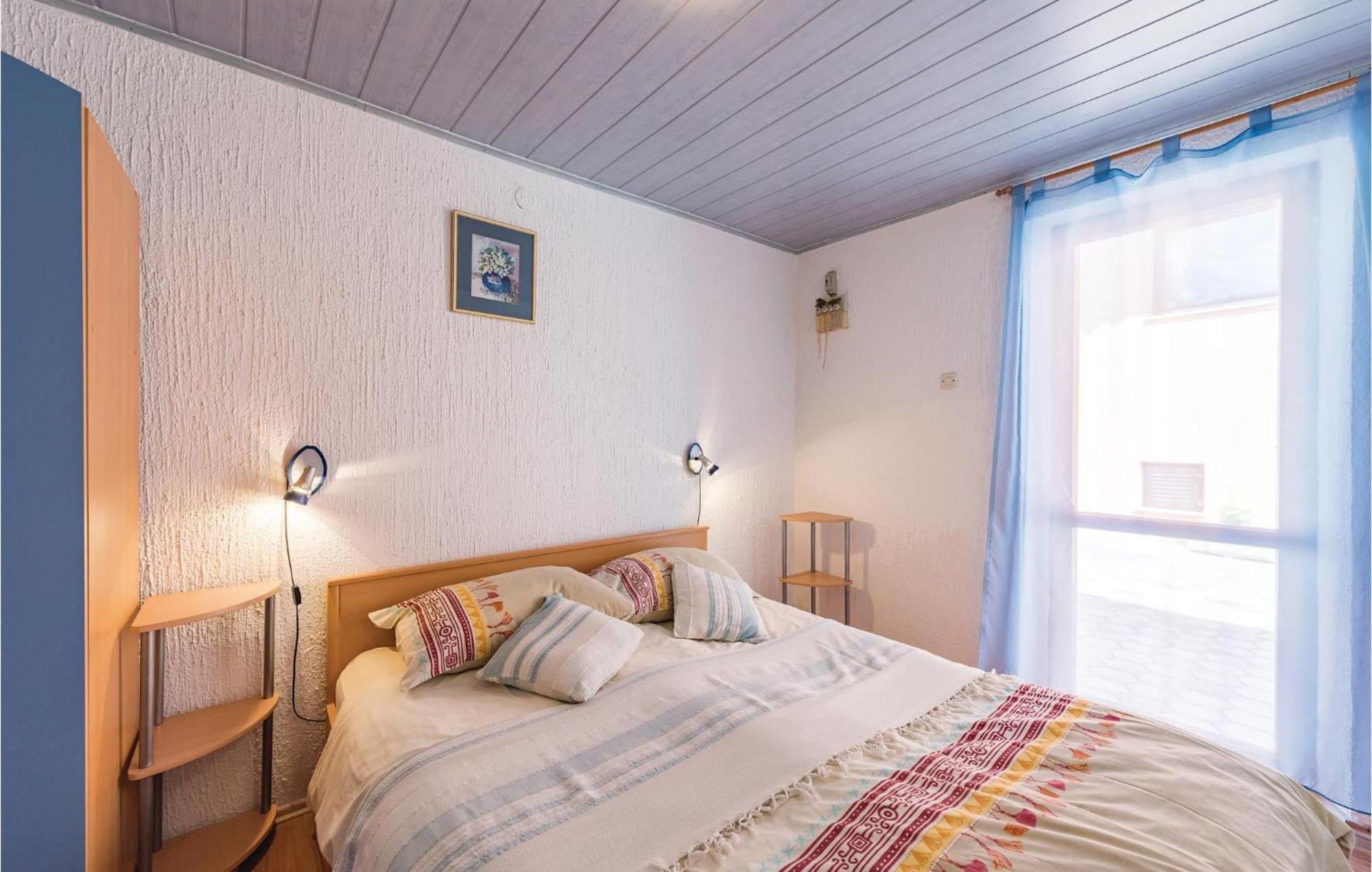 Awesome Home In Porec With House Sea View 외부 사진